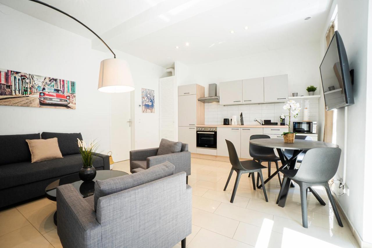 Chic Newly-Renovated Apartment Steps From Subway In Vienna'S Hernals District Екстериор снимка