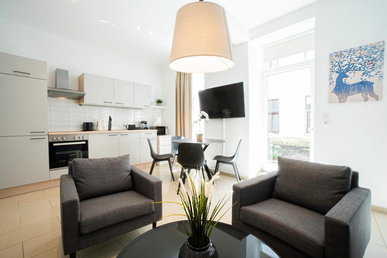 Chic Newly-Renovated Apartment Steps From Subway In Vienna'S Hernals District Екстериор снимка
